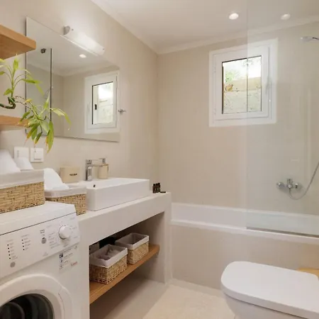 Daphne Feriehus Mpenitses